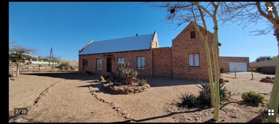 3 Bedroom Property for Sale in Kakamas Northern Cape